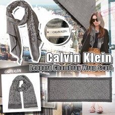 8中: Calvin Klein Leopard Chambray 豹紋圍巾 (灰色)